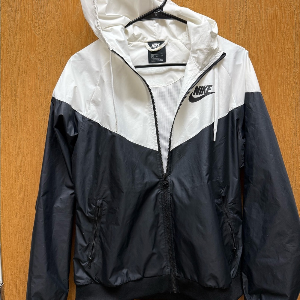 Nike Women’s Black and White Jacket